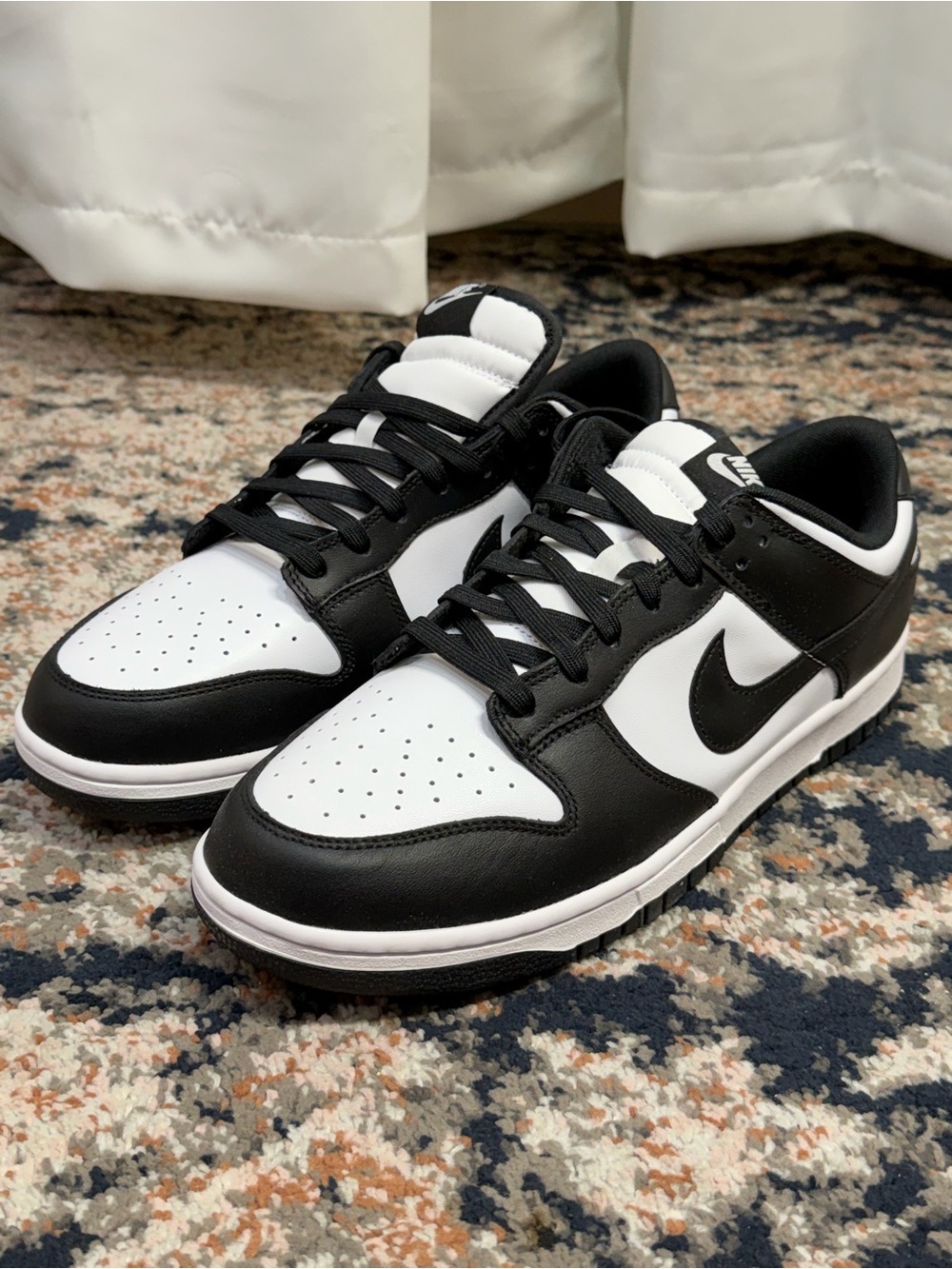 NWT Nike Men’s ‘Dunk Low Retro Panda Sneakers’ in White & Black Size 12
